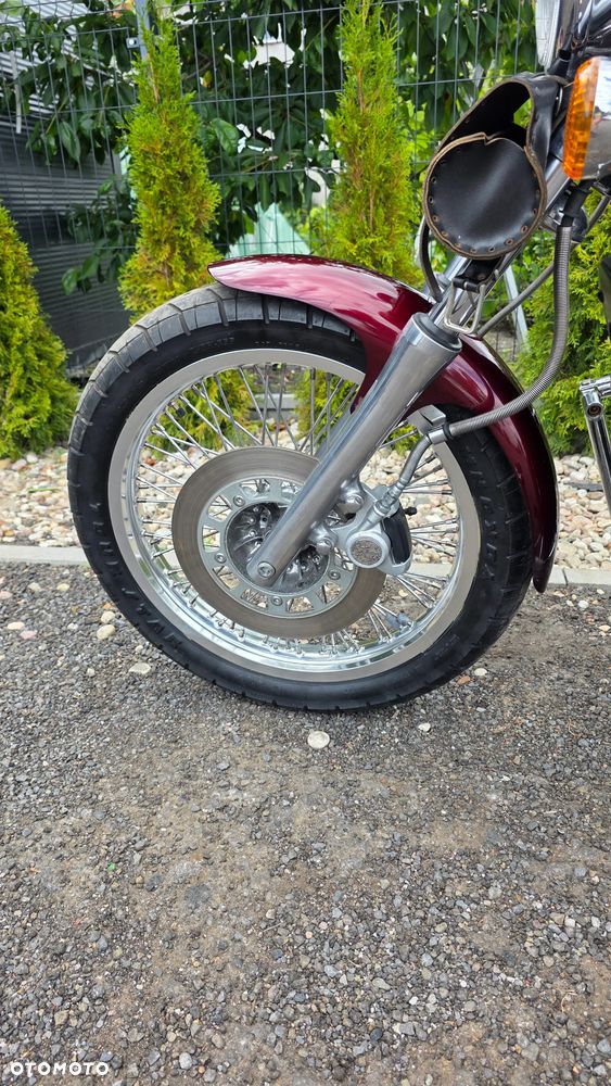 Suzuki Intruder - 11