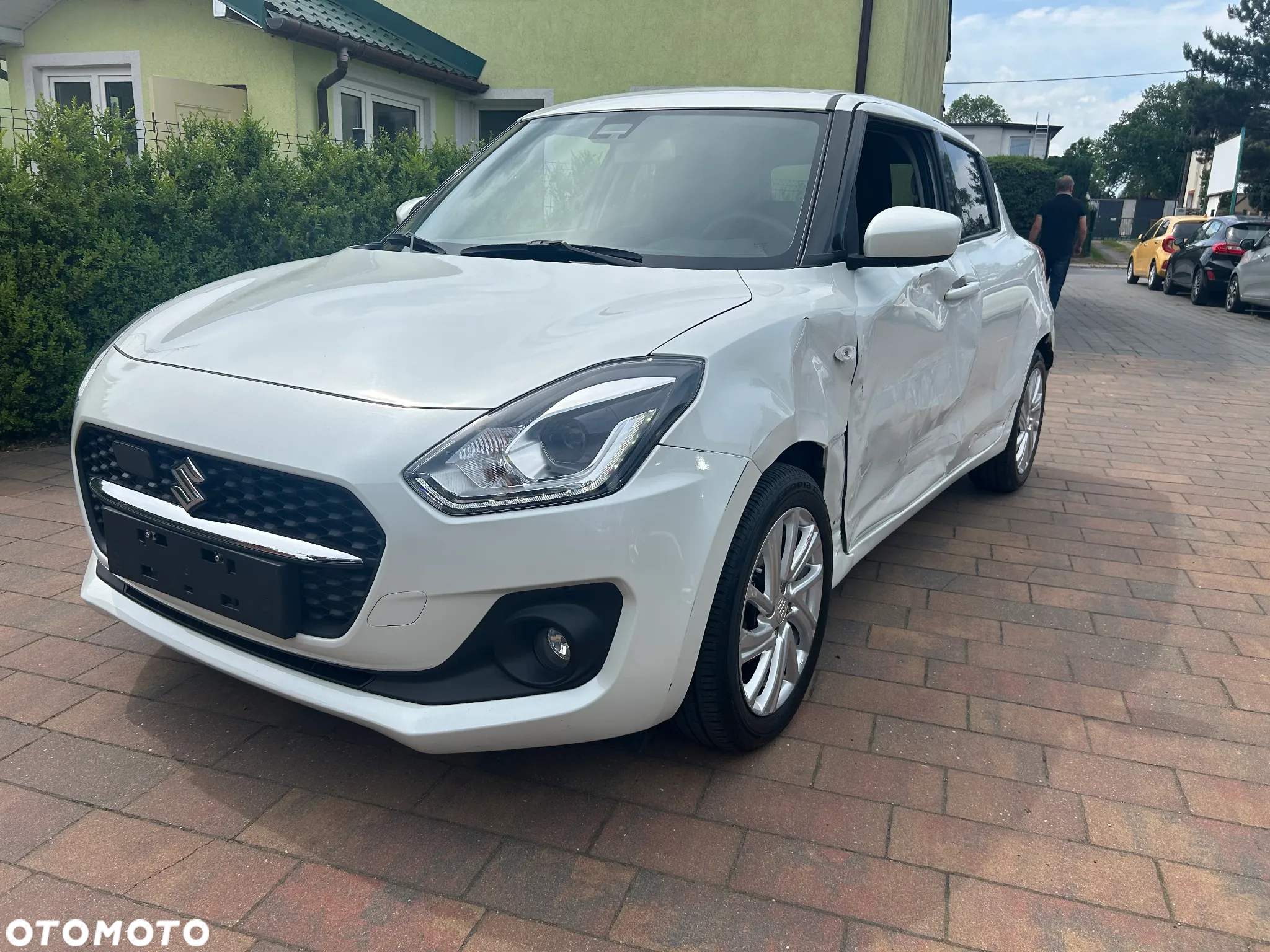Suzuki Swift 1.2 Dualjet SHVS Premium CVT - 14