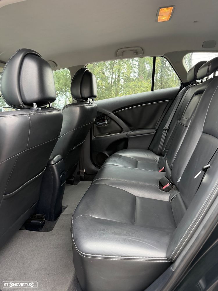 Toyota Avensis SW 2.0 D-4D - 6