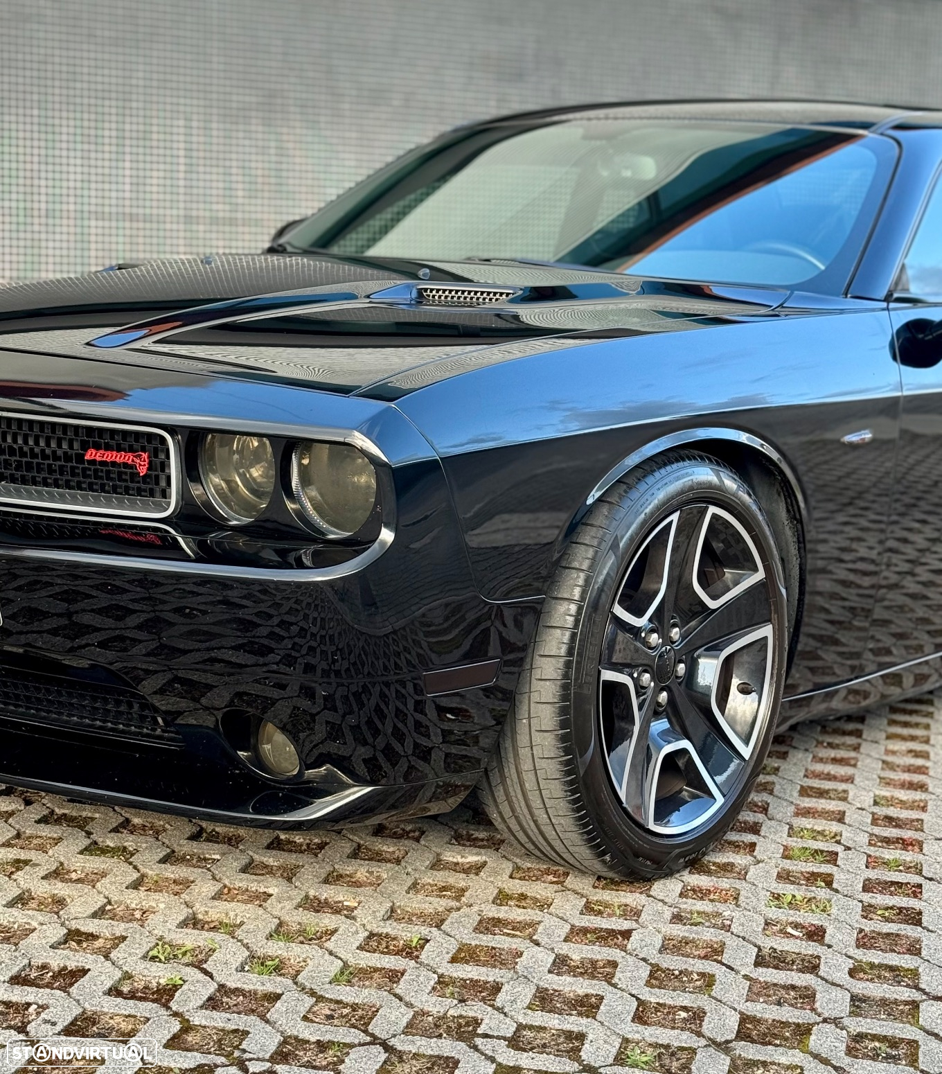 Dodge Challenger Auto SXT Plus - 16