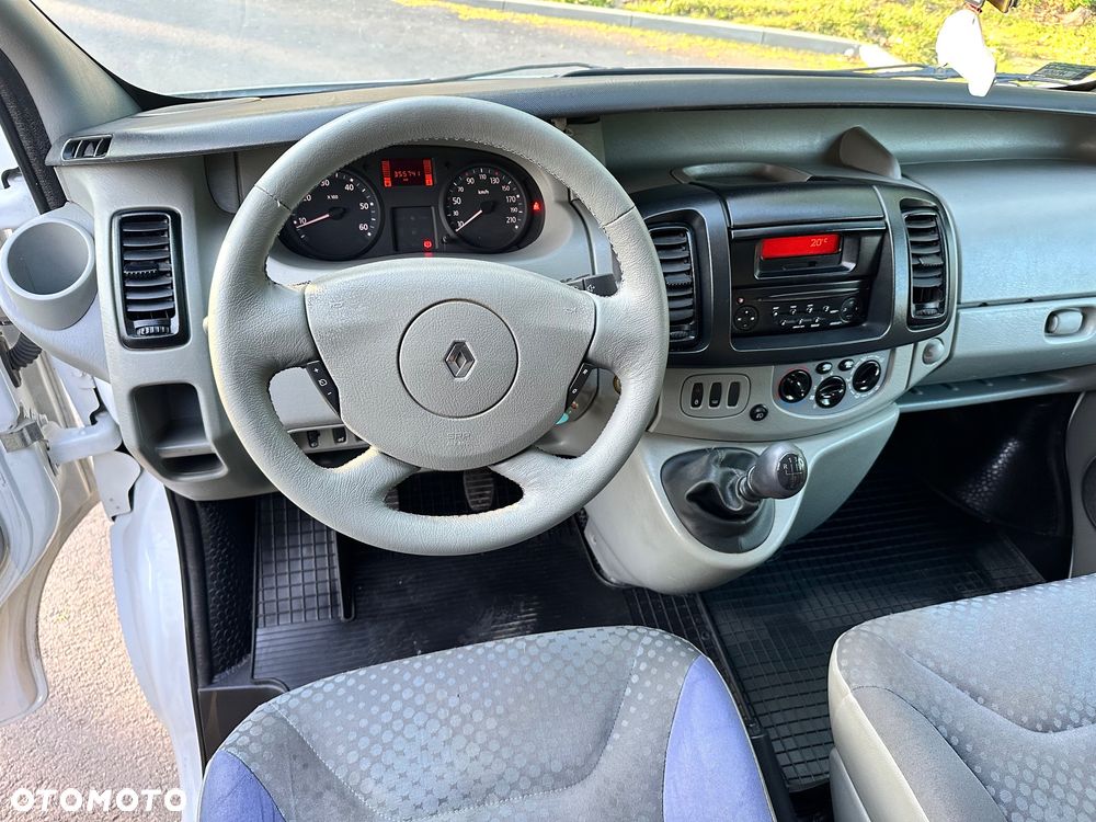 Renault Trafic - 13