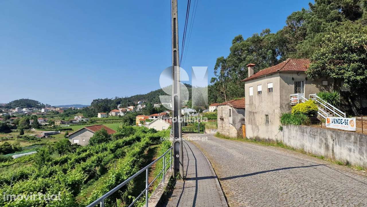 Moradia para Restaurar T2+1 - Grande imagem: 3/36