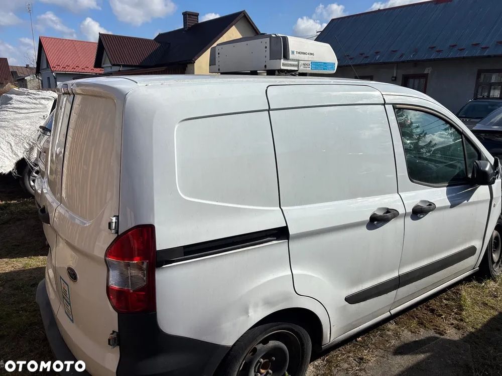 Ford transit courier - 3