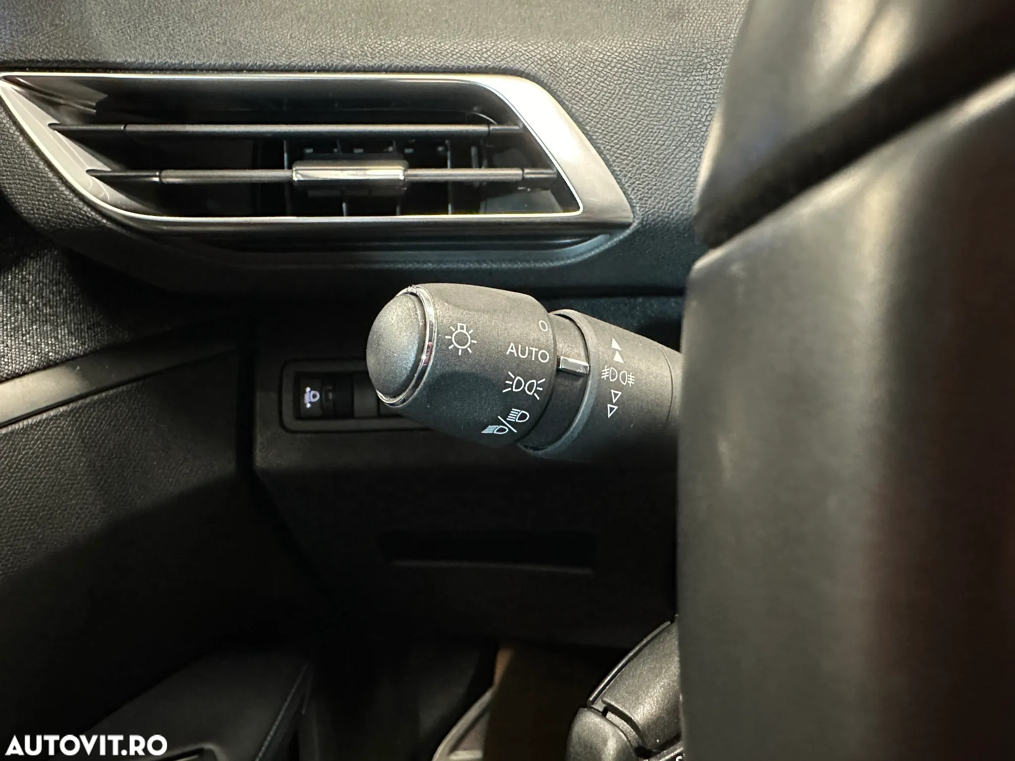 Peugeot 5008 1.5L BlueHDI EAT8 S&S Active Pack - 33