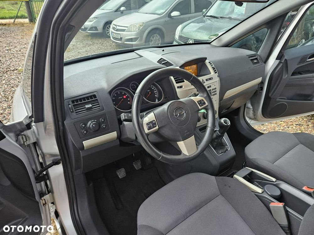 Opel Zafira - 8
