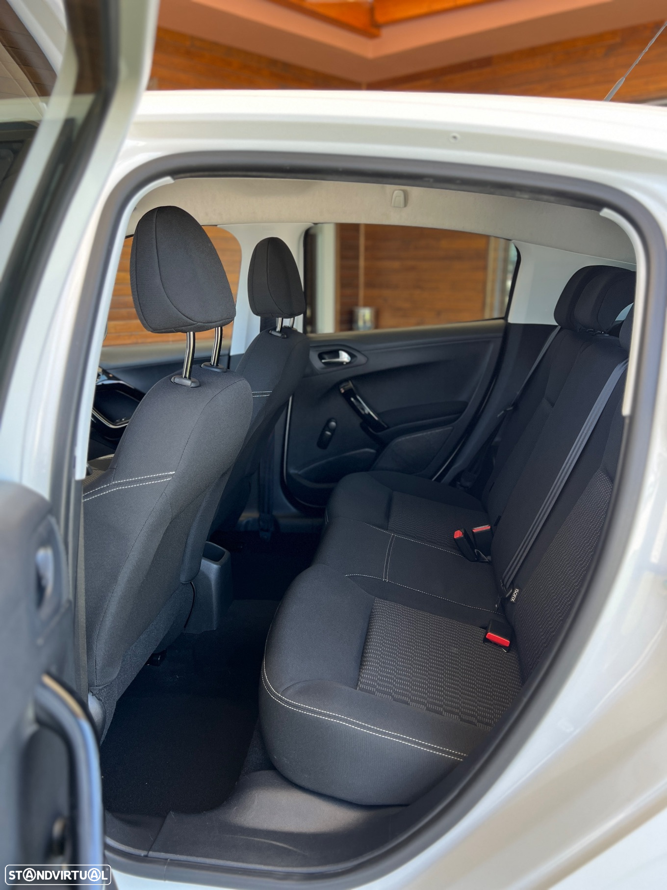 Peugeot 208 1.6 BlueHDi Active - 8