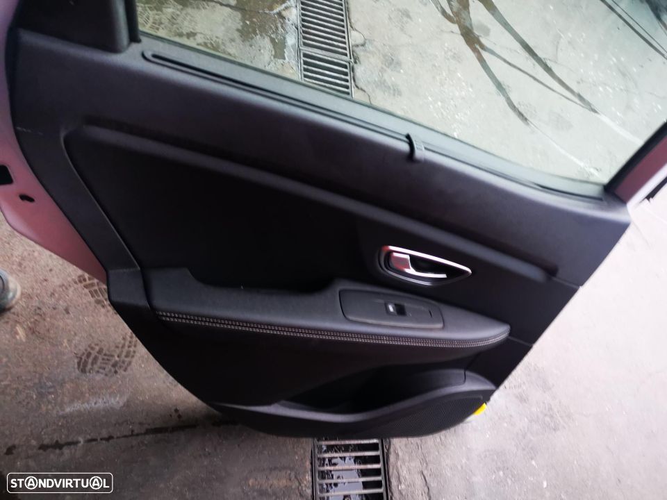 RENAULT SCENIC IV / 4 PORTA TRÁS ESQUERDA - PT451 - 5