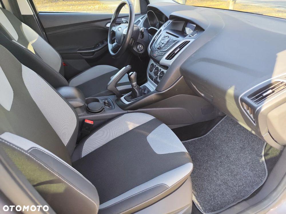 Ford Focus 1.6 TI-VCT Champions Edition - 16