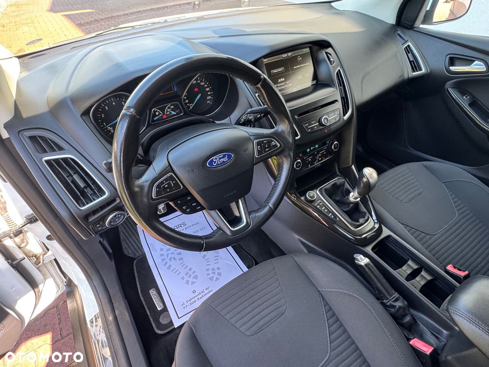 Ford Focus 1.5 EcoBoost STart-Stopp-System TITANIUM - 28