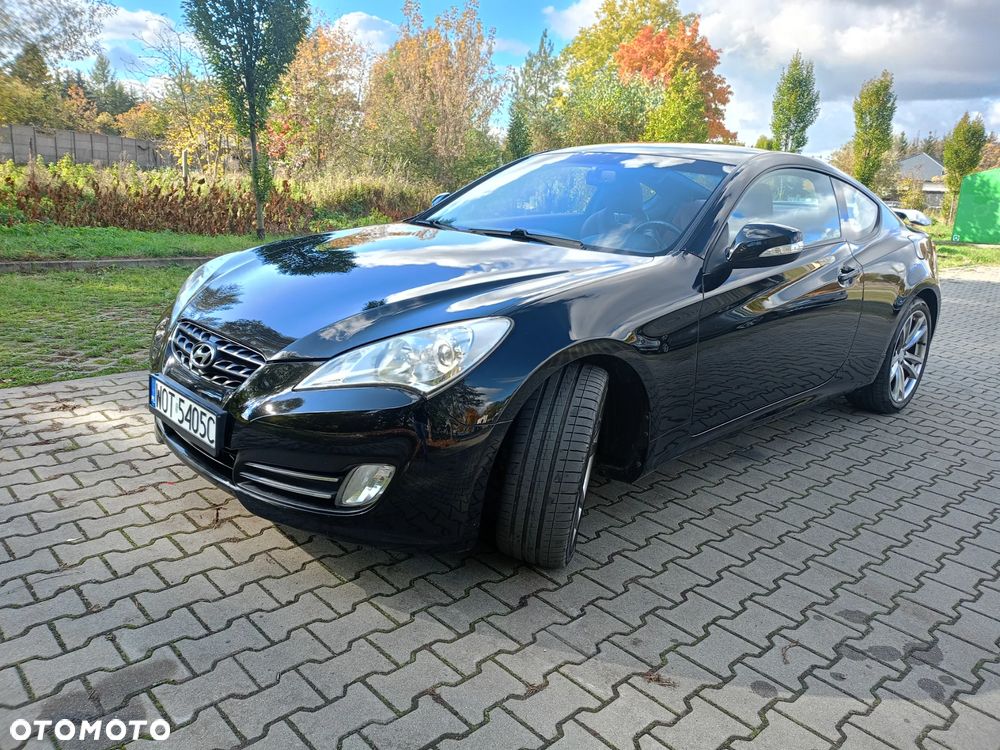 Hyundai Genesis Coupe 2.0 T - 2