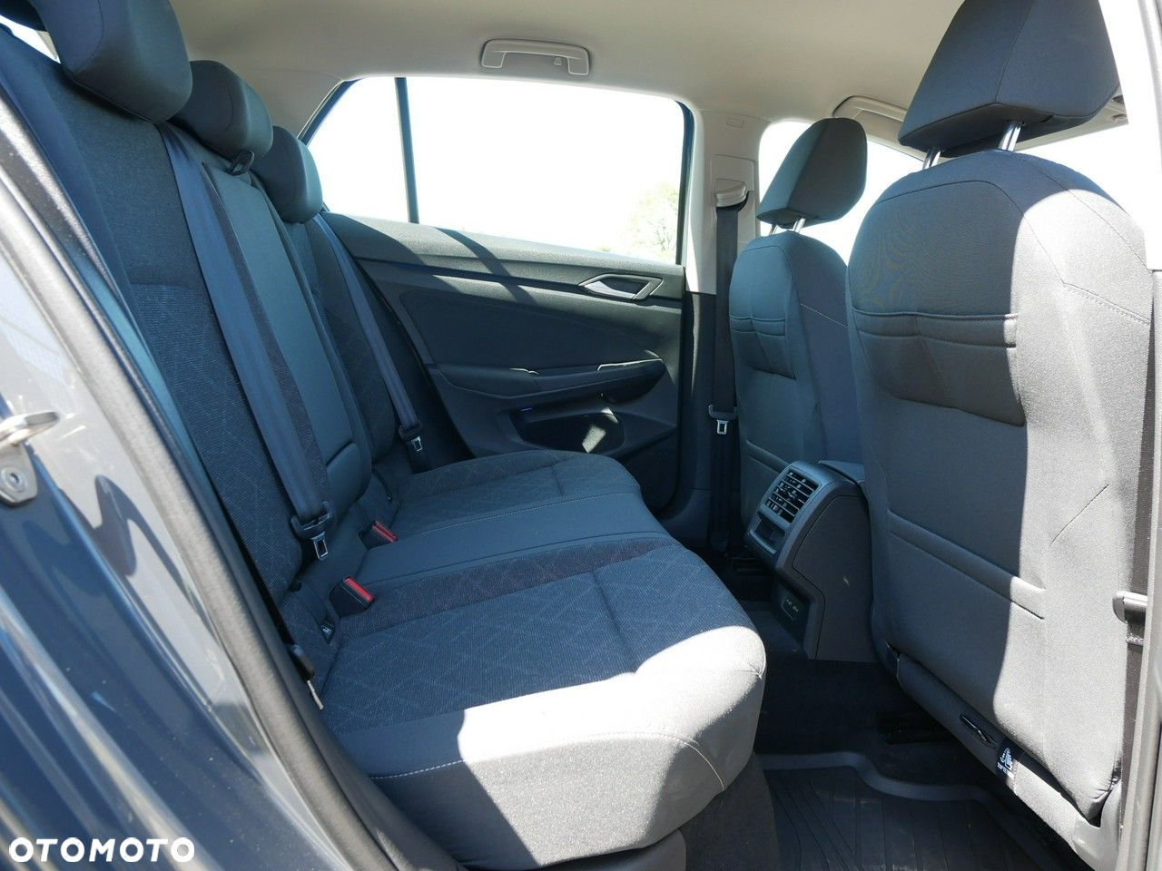 Volkswagen Golf 1.0 TSI OPF Life - 26