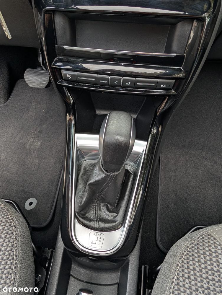 Citroën DS3 PureTech 110 Stop&Start EAT6 SportChic - 24