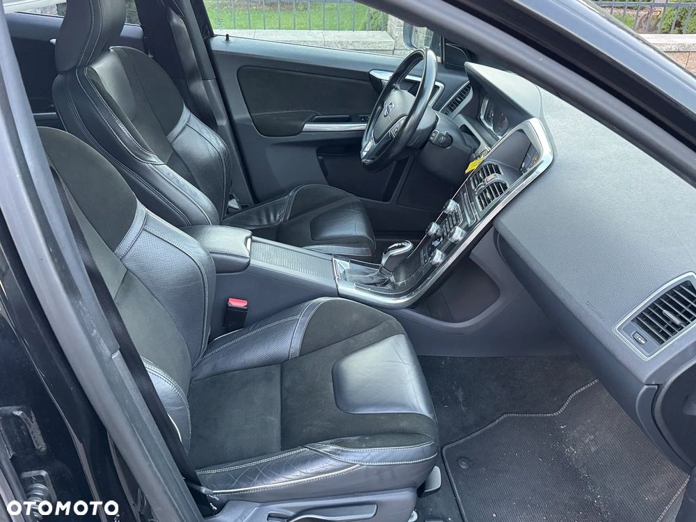 Volvo XC 60 D4 Geartronic RDesign - 11