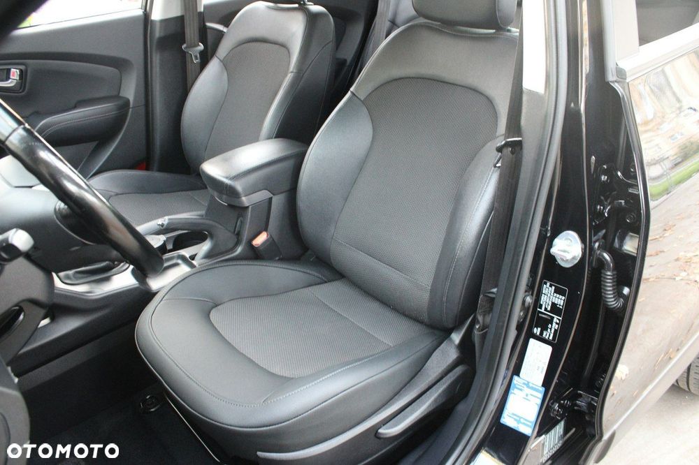 Hyundai ix35 1.6 2WD Fifa World Cup Edition - 11
