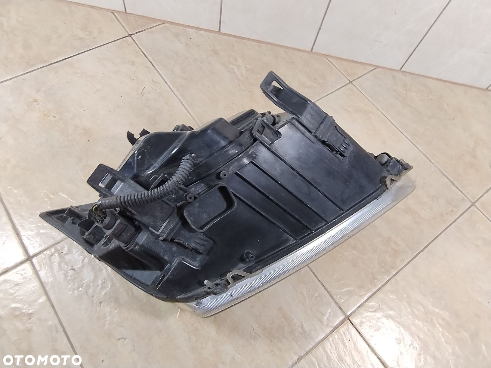 Ford Focus 2 lampa reflektor lewy przód wysyłka OLX - 7