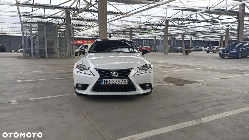 Lexus IS - 1