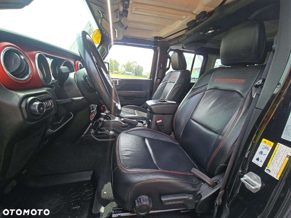 Jeep Wrangler - 8