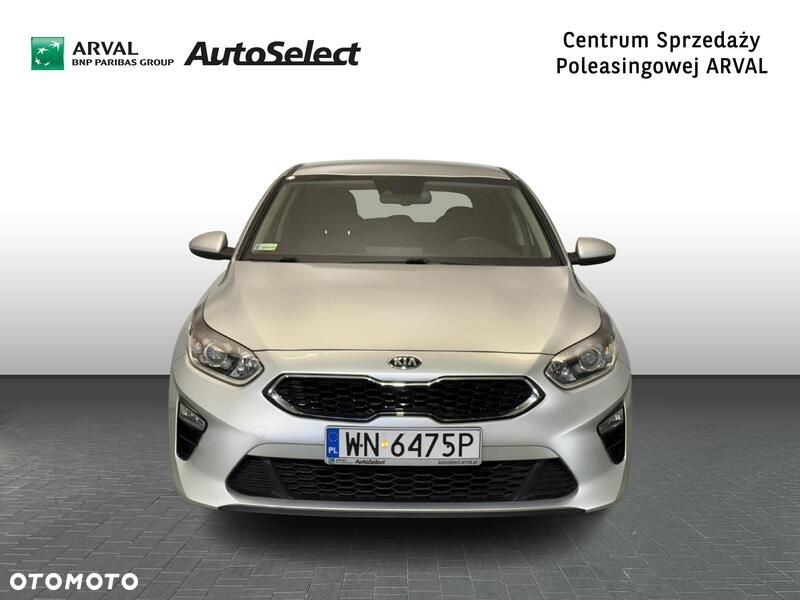Kia Ceed - 9