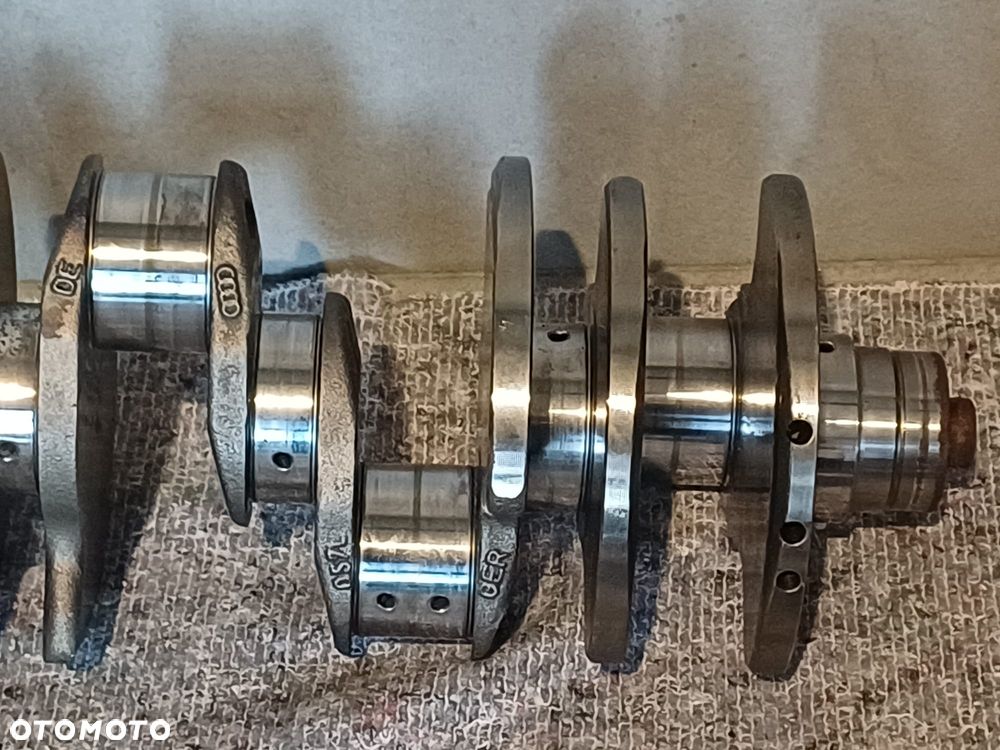 NR 72 Wał Korbowy do Audi A8 D3 4,2TDI 057L - 4