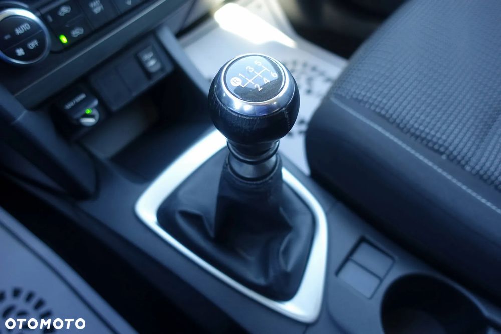 Toyota Auris 1.4 D-4D - 21