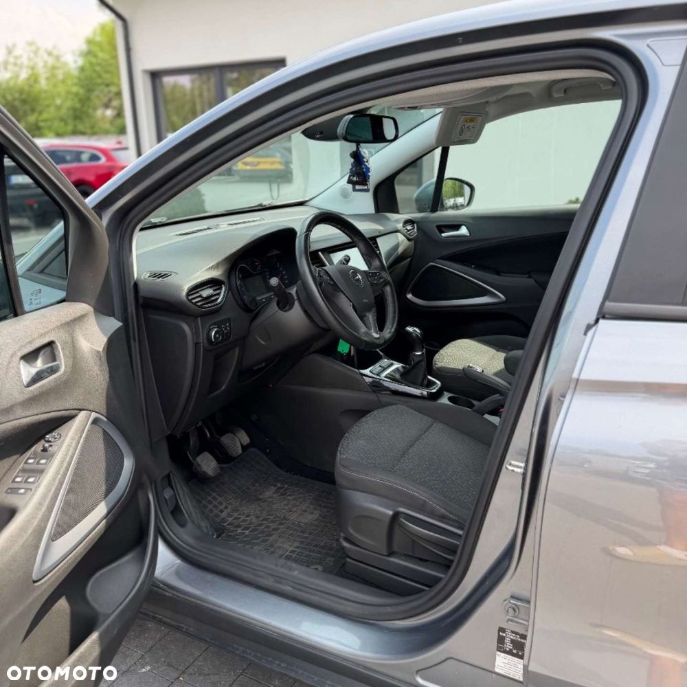 Opel Crossland X - 17