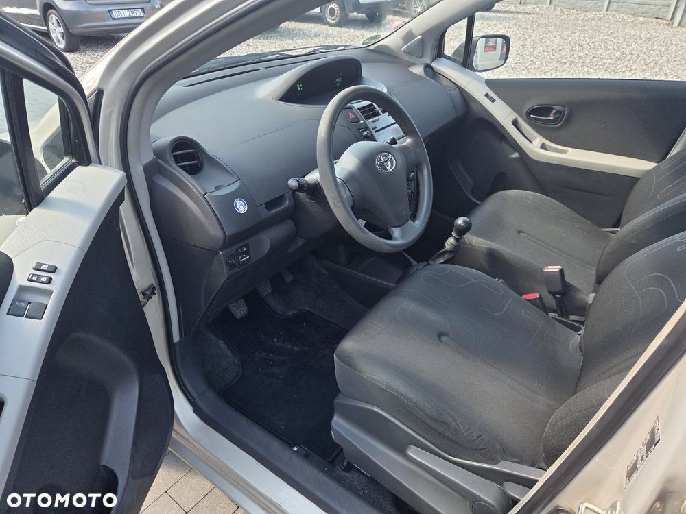 Toyota Yaris - 5