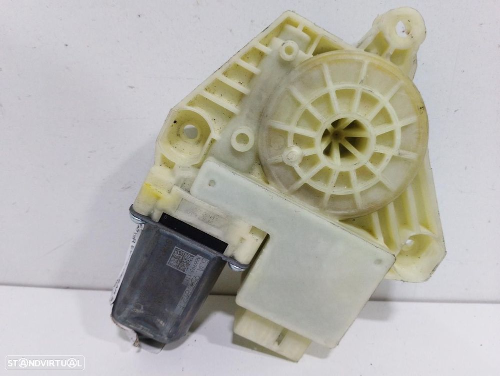 MOTOR ELEVADOR DE VIDRO FRONTAL DIREITO SKODA RAPID 2016 - 2