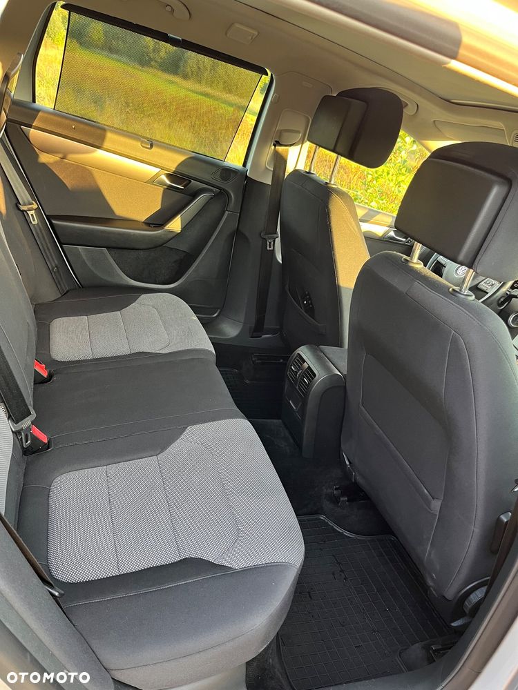 Volkswagen Passat 1.6 TDI Comfortline - 10