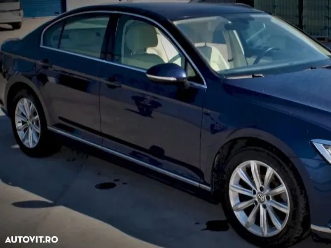 Volkswagen Passat - 14