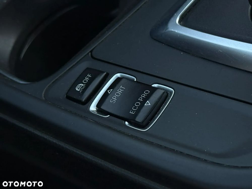 BMW Seria 3 328i xDrive - 16