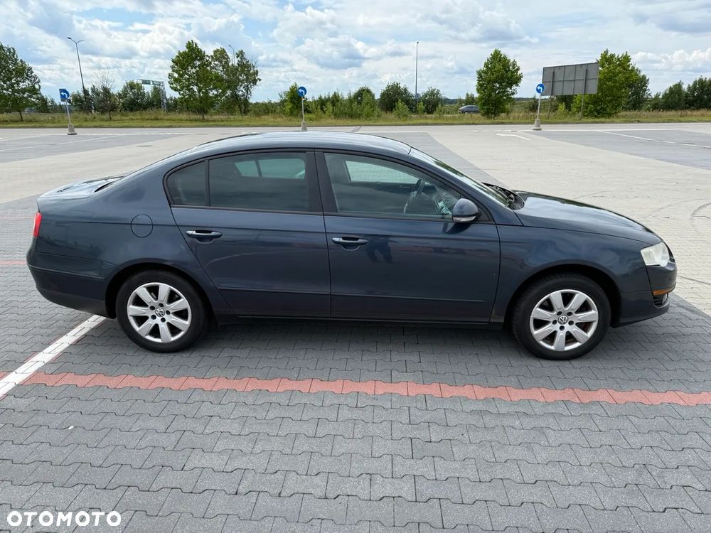 Volkswagen Passat - 5