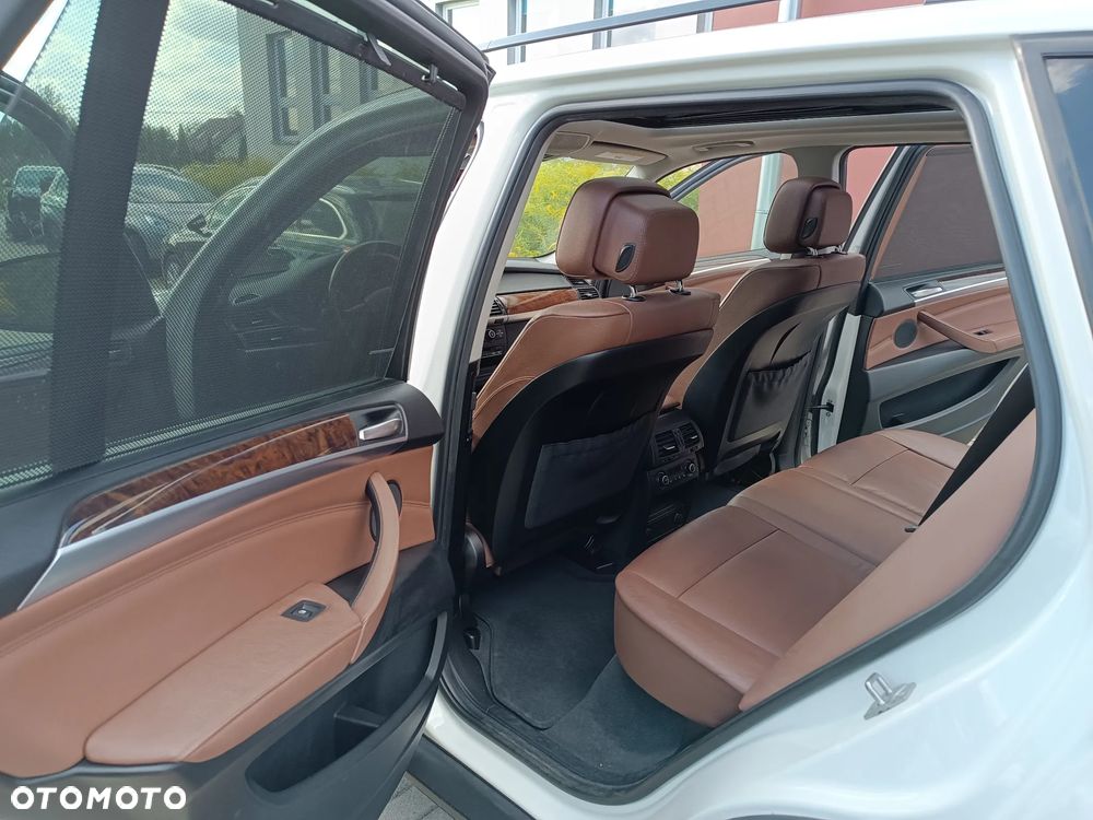 BMW X5 xDrive35i Edition Exclusive - 29