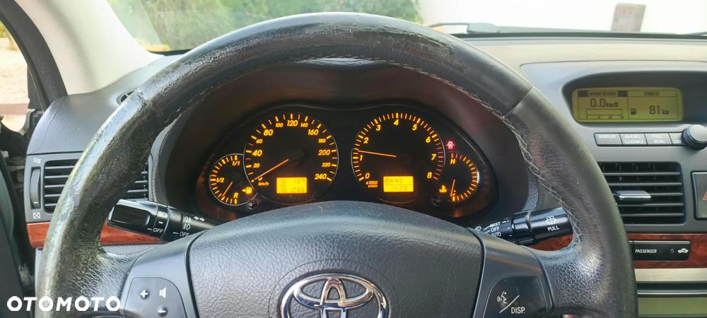 Toyota Avensis - 7