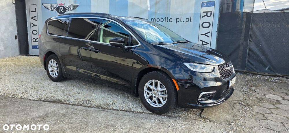 Chrysler Pacifica - 8