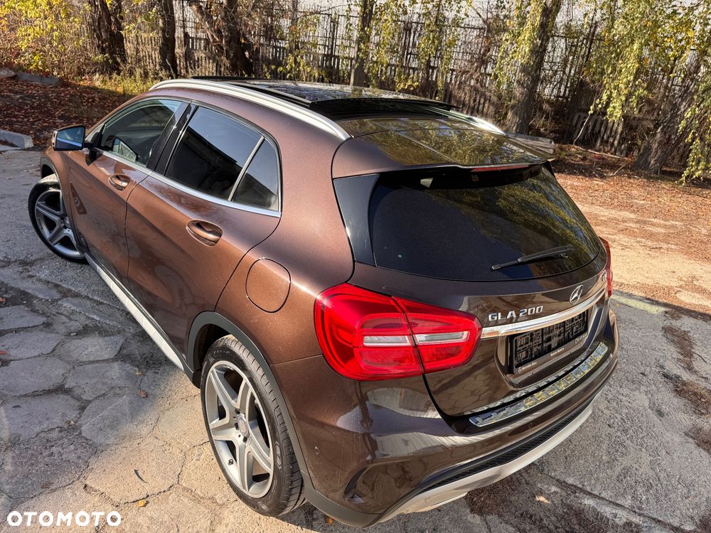 Mercedes-Benz GLA 200 (CDI) d 4Matic 7G-DCT AMG Line - 11
