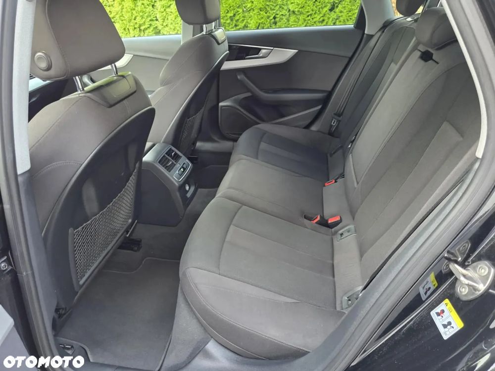 Audi A4 ver-35-tfsi-s-tronic-sport - 23