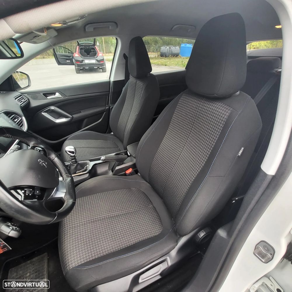 Peugeot 308 PureTech 130 GPF Stop & Start Style - 25