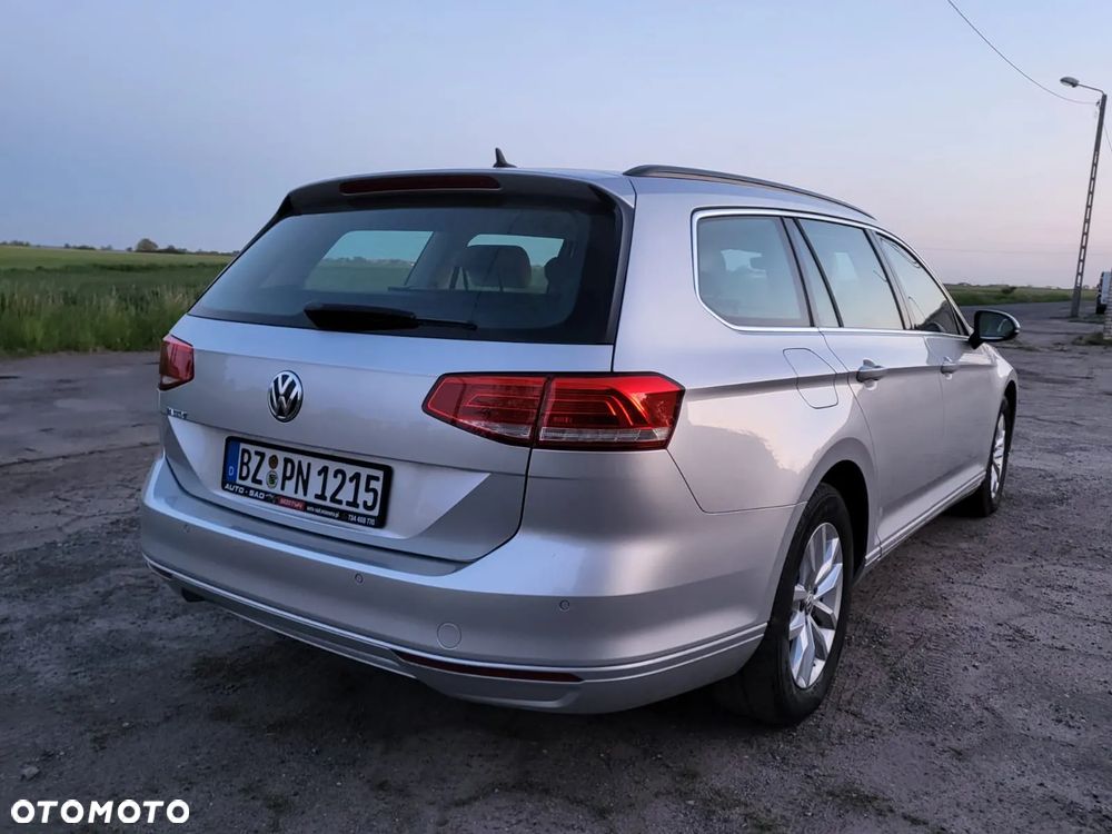 Volkswagen Passat 2.0 TDI SCR Comfortline - 4