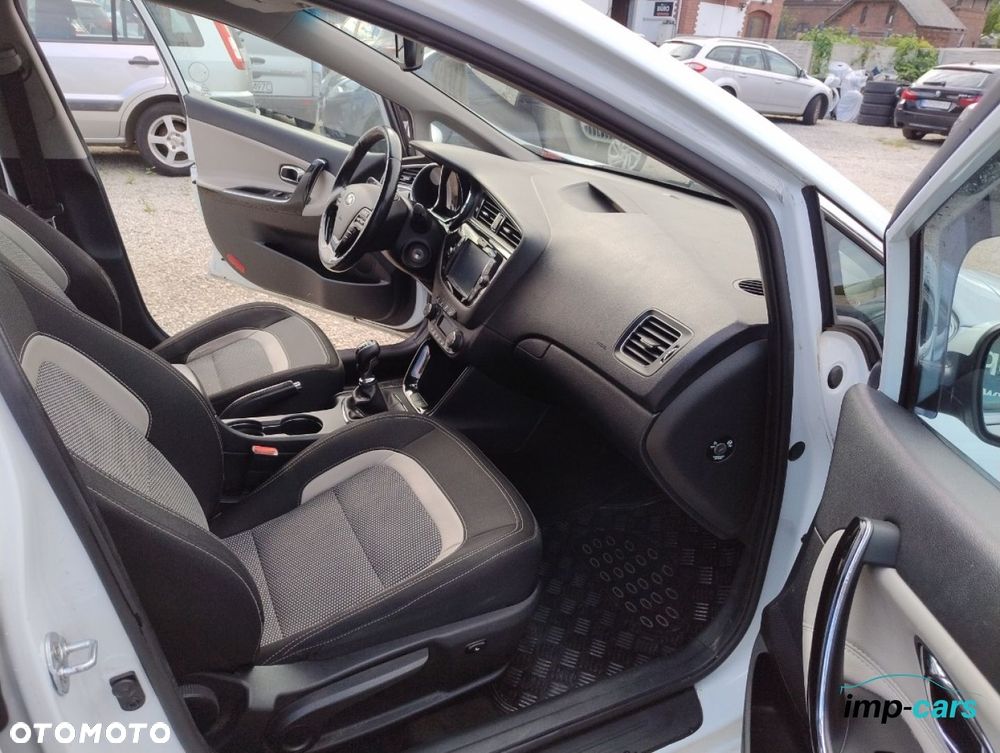 Kia Ceed 1.6 GDI XL - 12