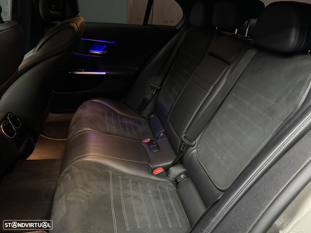 Mercedes-Benz C 300 d AMG Line - 11