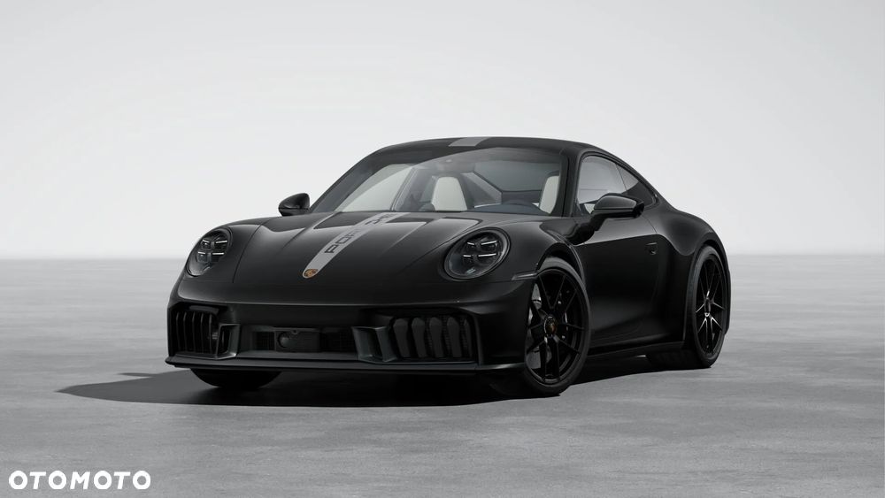 Porsche 911 Carrera 4 GTS - 1