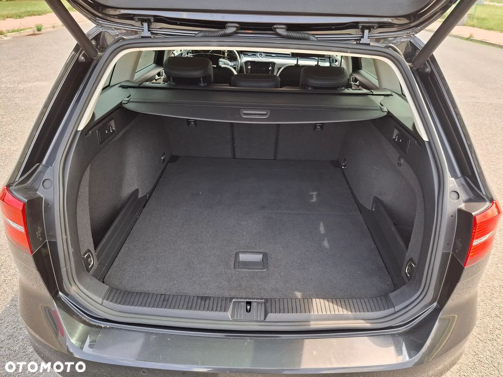 Volkswagen Passat 2.0 TDI BMT Highline DSG7 - 33