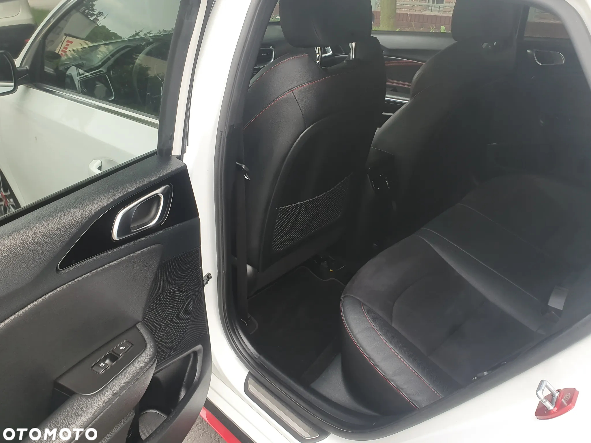 Kia ProCeed 1.6 T-GDI GT DCT - 15