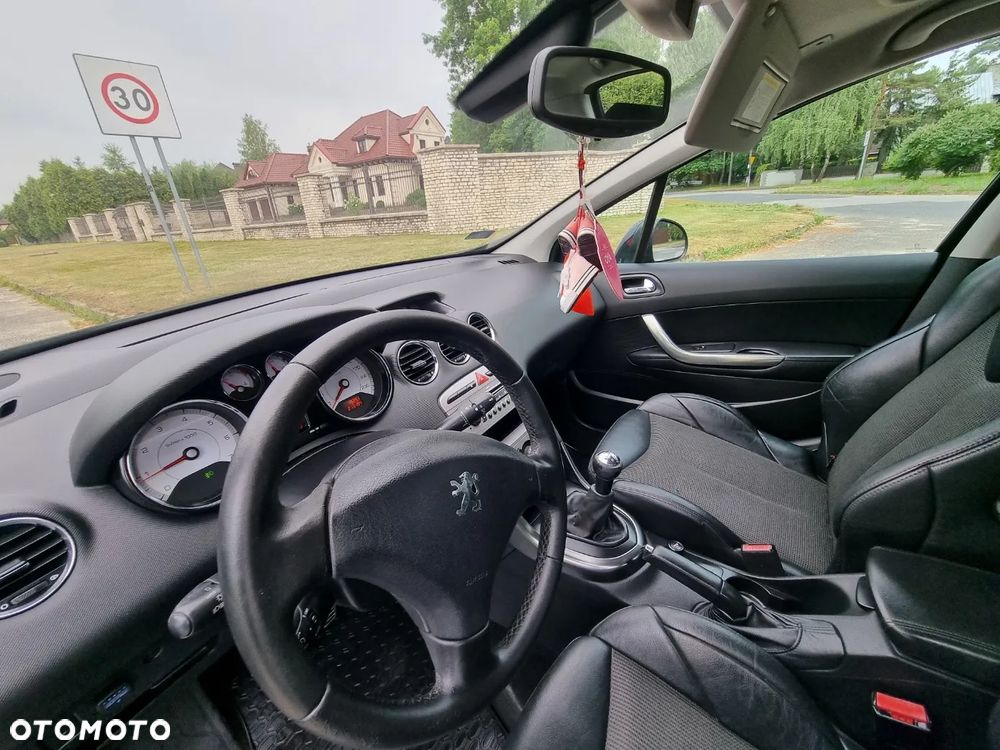 Peugeot 308 1.6 Premium Plus - 4