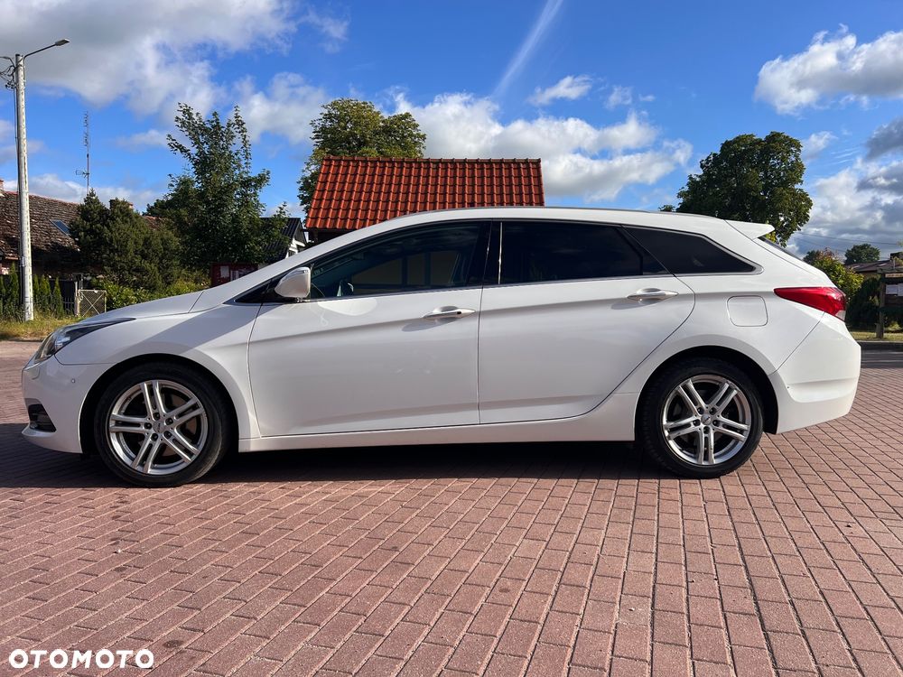 Hyundai i40 Kombi 1.7 CRDi DCT Premium - 4