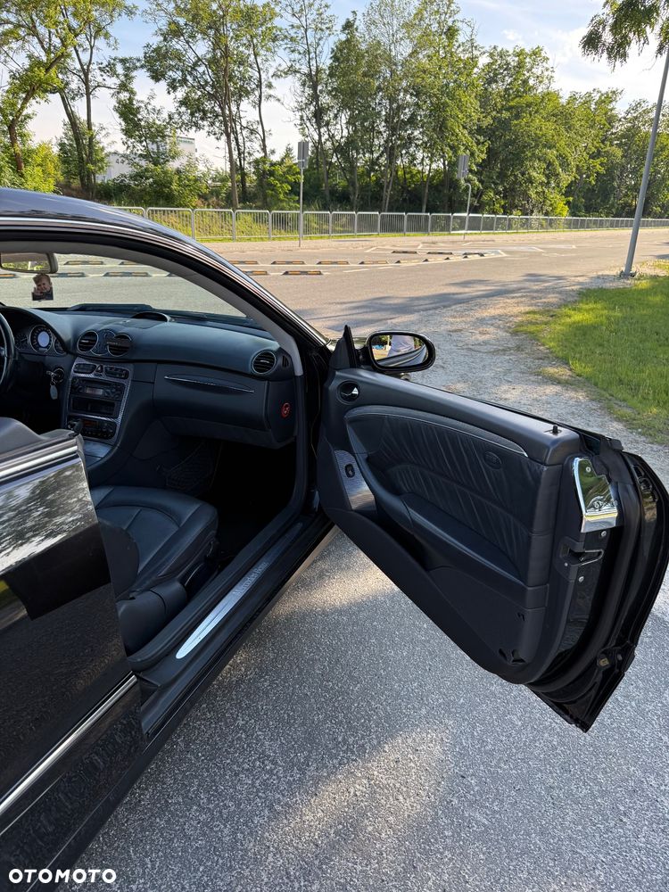 Mercedes-Benz CLK - 24