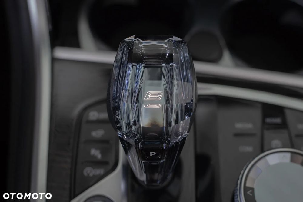 BMW Seria 8 M850i xDrive - 17