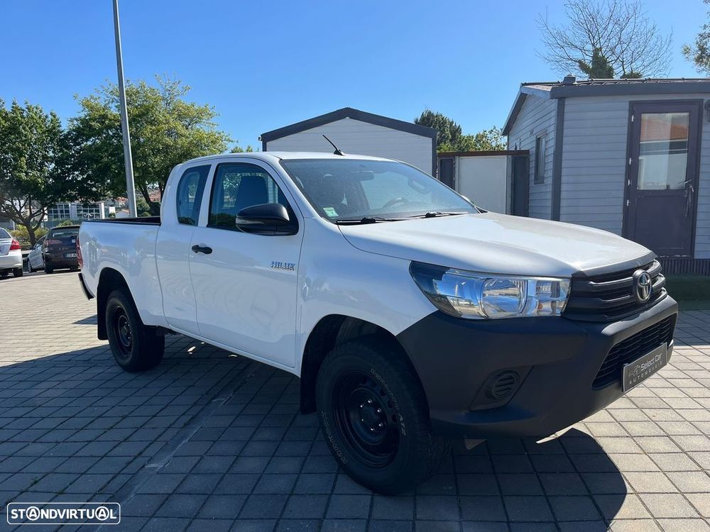 Toyota Hilux 2.4 D-4D 2WD CE - 3
