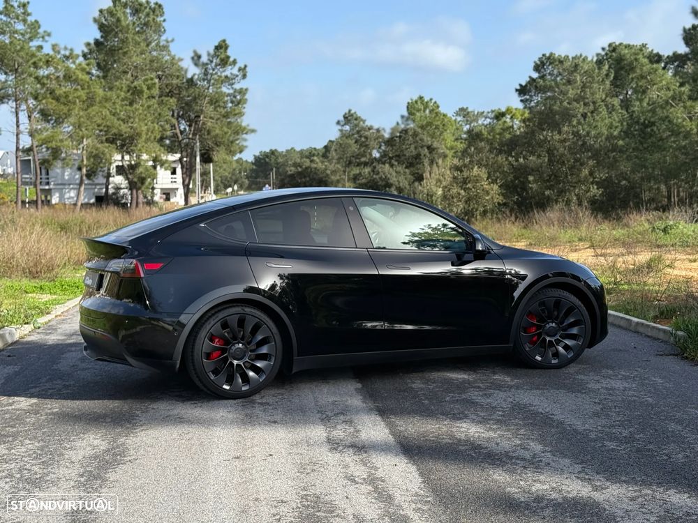 Tesla Model Y Performance Dual Motor AWD - 6