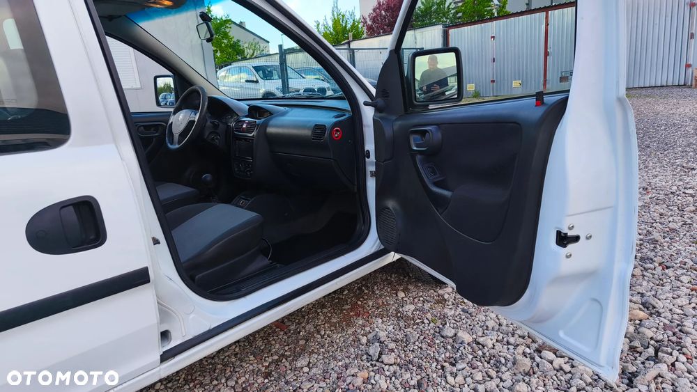 Opel Combo - 22